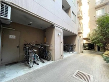 【東京都/世田谷区三軒茶屋】プラティーク三軒茶屋 駐輪場