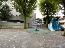 【東京都/世田谷区三軒茶屋】シャリエ三軒茶屋 三軒茶屋公園（現地より約24m）