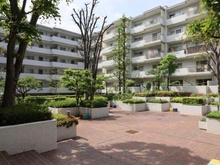 【東京都/世田谷区池尻】マンションニュー池尻 敷地内