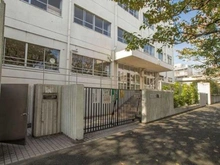 【東京都/世田谷区三軒茶屋】グランドメゾン三軒茶屋の杜  区立駒沢中学校（現地より約1,340m）