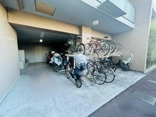 【東京都/世田谷区三軒茶屋】オーベル三軒茶屋dR 駐輪場