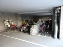 【東京都/世田谷区太子堂】ダイナシティ三宿 駐車場：駐輪場・バイク置場