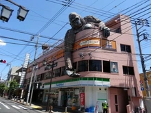 【東京都/世田谷区若林】ピアース三軒茶屋  ファミリーマート太子堂三丁目店（現地より約470m）
