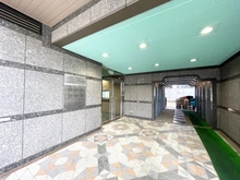 【東京都/世田谷区三軒茶屋】サンタワーズ エントランス