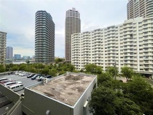【東京都/江東区豊洲】豊洲ハイライズ 眺望：玄関側共用廊下から