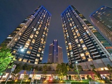 【東京都/中央区晴海】DEUX　TOURS（ドゥ・トゥール） イースト棟 外観：写真右側