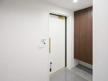 【神奈川県/川崎市川崎区池上新町】シテラ川崎クリスタルパティオ 玄関：内側から見た玄関