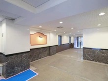 【神奈川県/横浜市鶴見区生麦】リブゼ横浜クレインポート エントランス