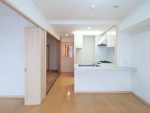 【神奈川県/横浜市鶴見区生麦】リブゼ横浜クレインポート リビング・ダイニング