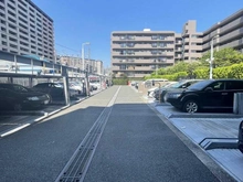 【神奈川県/横浜市鶴見区市場上町】オーベル横浜鶴見 駐車場