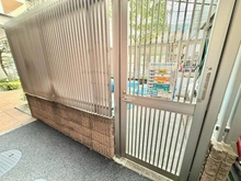 【神奈川県/川崎市川崎区小川町】レヴィール川崎 敷地内：ゴミ置場