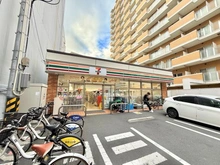 【神奈川県/川崎市川崎区小川町】レヴィール川崎 セブンイレブン川崎小川町店（現地より約70m）：