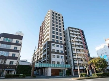 【神奈川県/川崎市川崎区渡田】サンクタス川崎新川通り 外観：左側の建物