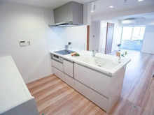 【神奈川県/川崎市川崎区東田町】パレール川崎 キッチン