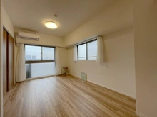 【神奈川県/川崎市川崎区境町】グランチェーズ川崎 リビング・ダイニング