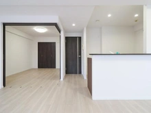 【神奈川県/横浜市鶴見区江ケ崎町】アドヴァンス鶴見アネックス リビング・ダイニング