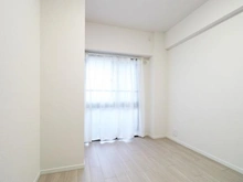 【神奈川県/横浜市鶴見区江ケ崎町】アドヴァンス鶴見アネックス 洋室：北東側5.1帖