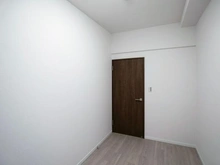 【神奈川県/横浜市鶴見区向井町】鶴見東パーク・ホームズ サービスルーム（納戸）