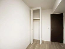 【神奈川県/川崎市川崎区鋼管通】クリオ川崎鋼管通 洋室