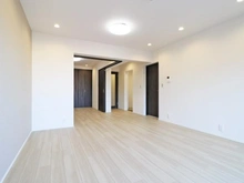 【神奈川県/横浜市鶴見区上の宮】バームハイツ菊名参番館 リビング・ダイニング