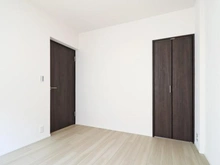 【神奈川県/横浜市鶴見区上の宮】バームハイツ菊名参番館 洋室：西側5.5帖