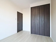 【神奈川県/横浜市鶴見区上の宮】バームハイツ菊名参番館 洋室：南東5.8帖