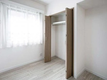 【神奈川県/横浜市鶴見区潮田町】ナイスパークコート鶴見潮田 洋室：東側6.0帖