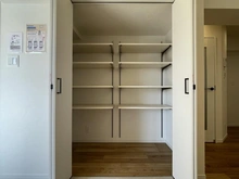 【神奈川県/横浜市磯子区磯子】芦名橋ハイツ 収納：リビングダイニングの収納
