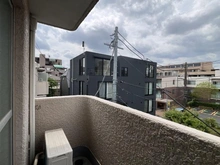 【東京都/世田谷区上用賀】馬事公苑南サンハイツ バルコニー