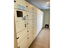 【神奈川県/横浜市鶴見区上末吉】クレストフォルム横浜リヴァシス 宅配BOX