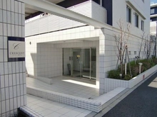 【神奈川県/横浜市鶴見区鶴見中央】クレッセント鶴見デュオ エントランス