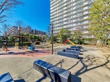 【神奈川県/横浜市鶴見区市場上町】コープ野村バードウッド鶴見3番館 敷地内