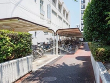 【大阪府/茨木市水尾】グリーンタウン茨木6番館 駐輪場