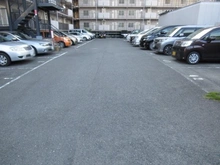 【大阪府/茨木市奈良町】パレス茨木B 駐車場