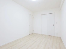 【大阪府/茨木市美穂ケ丘】ルネグランディル B棟 洋室
