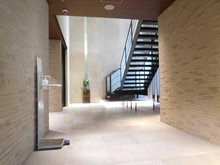 【大阪府/枚方市岡南町】プラウド枚方岡南町 ロビー