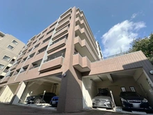 【大阪府/高槻市西真上】グランドメゾン高槻 駐車場