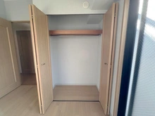 【大阪府/枚方市南楠葉】ステイツ南楠葉 収納：約5.6帖のお部屋のクローゼットです。