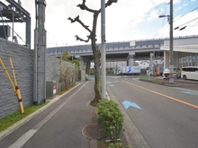【大阪府/茨木市若草町】エスリード南茨木 前面道路