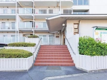 【大阪府/茨木市穂積台】メロディハイム茨木A棟 アプローチ