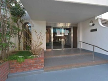 【大阪府/茨木市西駅前町】茨木グランドハイツ アプローチ