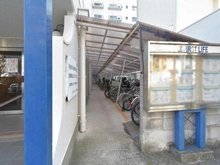 【大阪府/茨木市西駅前町】茨木グランドハイツ 駐輪場