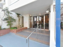 【大阪府/茨木市西駅前町】茨木グランドハイツ アプローチ