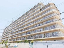 【大阪府/茨木市三島町】ローレルハイツ茨木壱号棟 外観