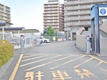 【大阪府/茨木市上穂積】コスモ茨木シティフォルム 駐車場