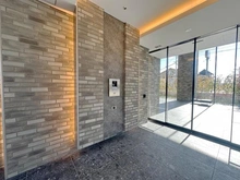 【大阪府/茨木市沢良宜浜】パークナード・レーベン茨木さわらぎ エントランス