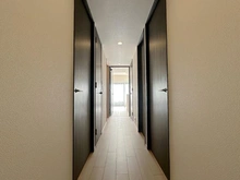 【大阪府/茨木市沢良宜浜】パークナード・レーベン茨木さわらぎ 廊下