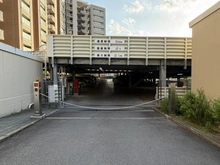 【大阪府/茨木市彩都あさぎ】ア・デイ彩都 B棟 駐車場