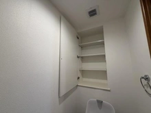 【大阪府/茨木市上泉町】エスリード茨木川端通り 収納：トイレの収納です