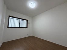 【大阪府/茨木市上泉町】エスリード茨木川端通り 洋室